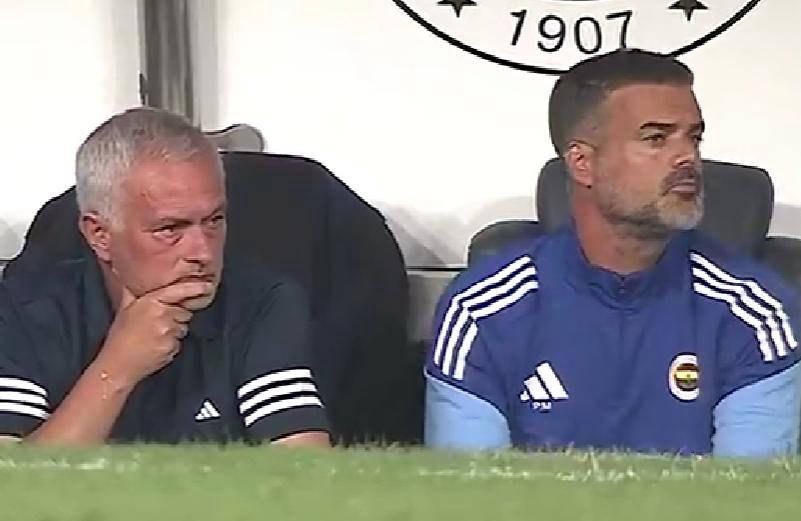 穆里尼奥率领费内巴切5-2逆转晋级欧冠附加赛决胜轮